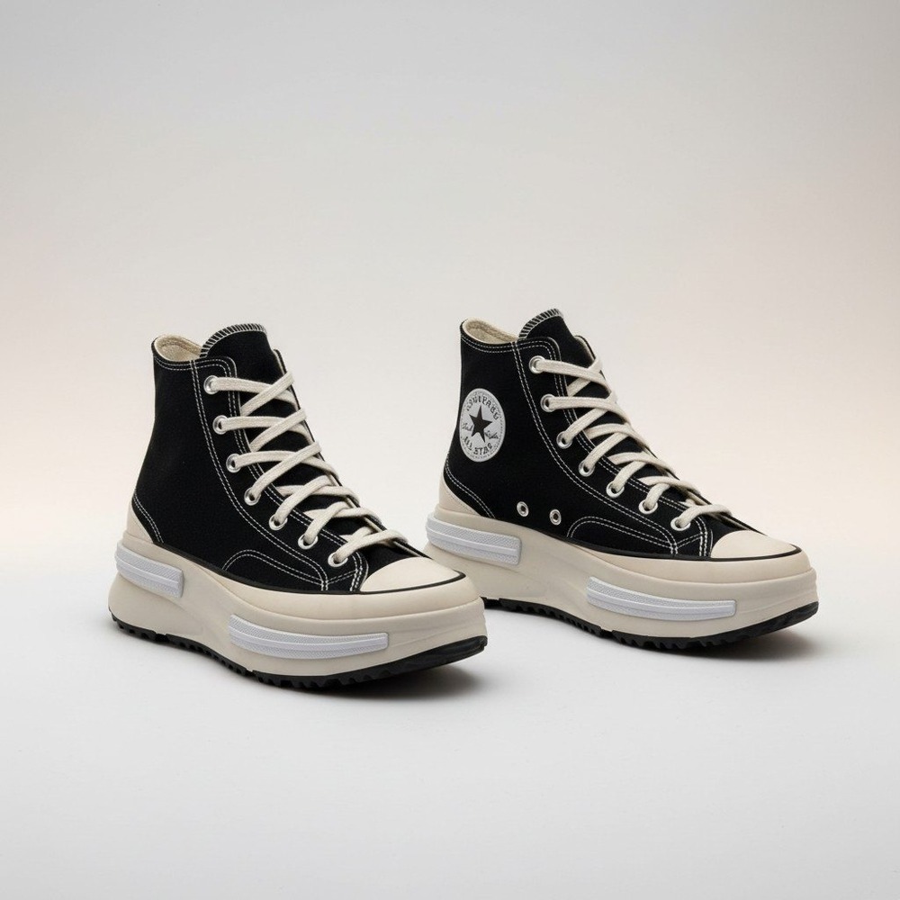 Converse Chuck Taylor All Star Sneakers - Men's 7 / Women's 8.5 - NIB